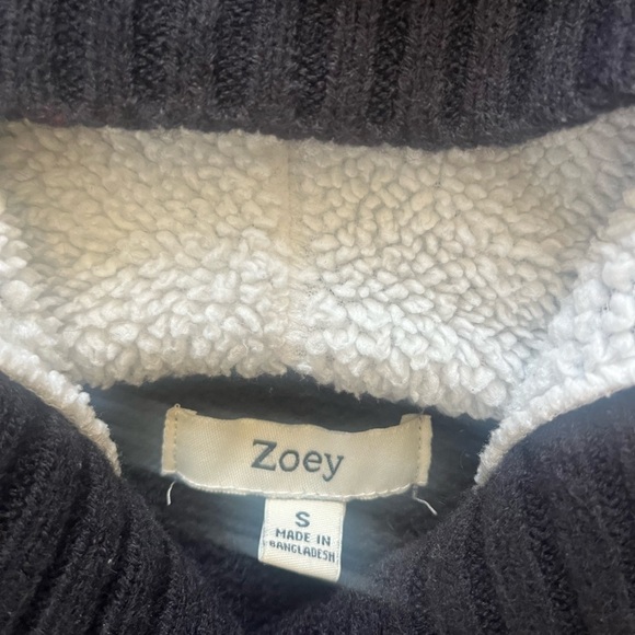 Zoey - Hooded knit sweater size small - Picture 2 of 3